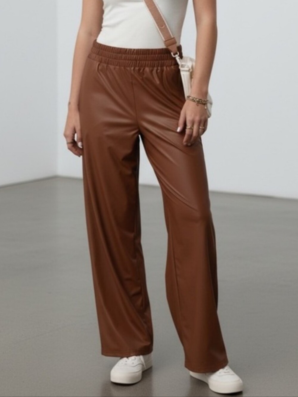 NWOT OFFLINE By AERIE Real Luxe Faux Vegan Leather Wide Leg Pants Size M
